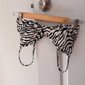 Shade & Shore Black and White Zebra Bikini Top